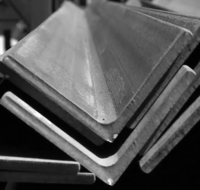 уголок металлический Москва