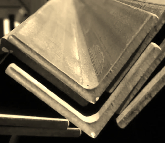 уголок 125х125х10